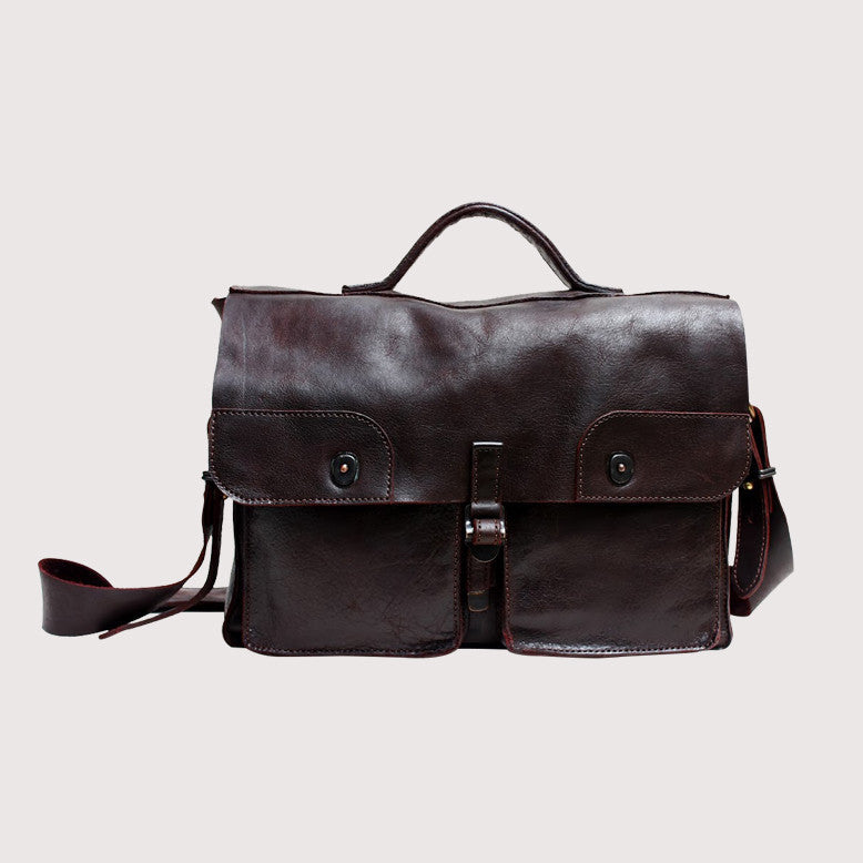 Coco Lee, gladiator bag